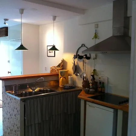 Bed & Breakfast Dependance Leiden